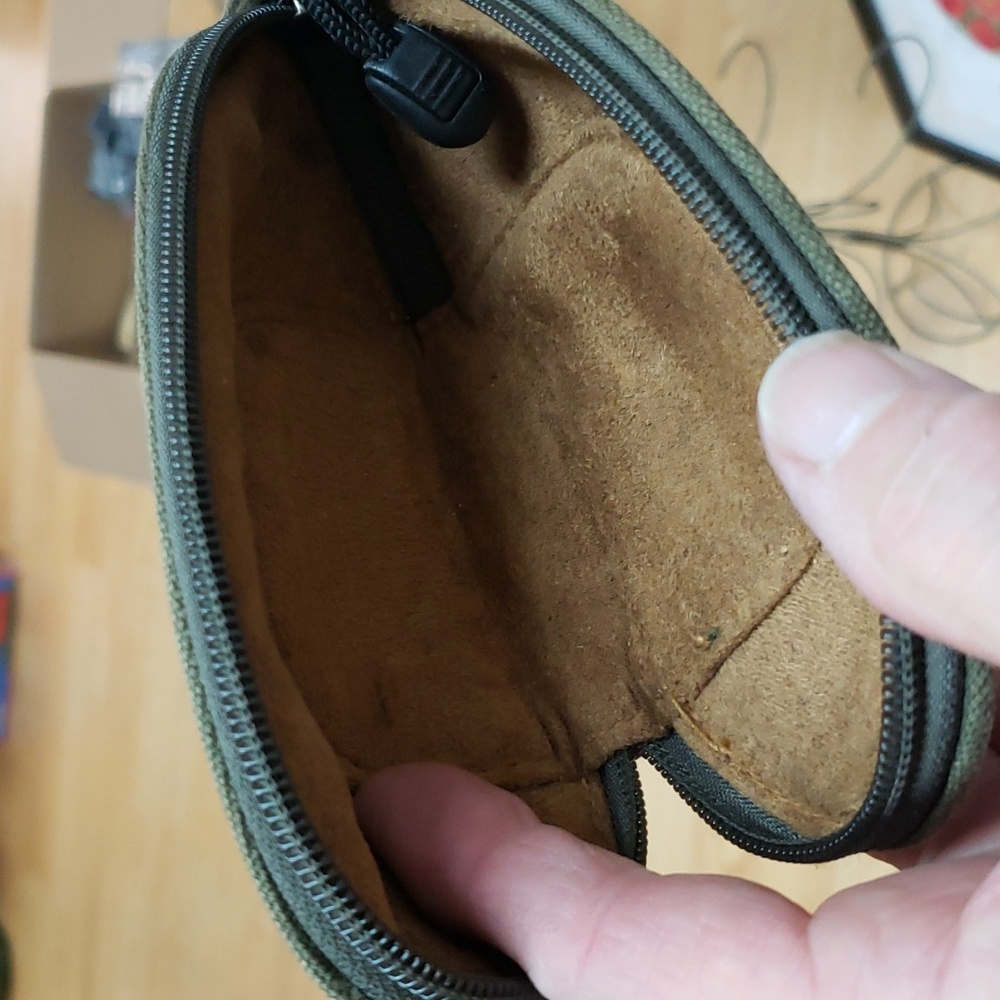 Field & Stream case - empty - Picture 4 of 4